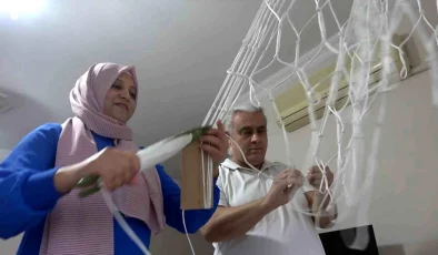 Yalova’da Evlerini Atölyeye Çeviren Çiftin Ürettiği Fileler Türkiye’de Rağbet Görüyor