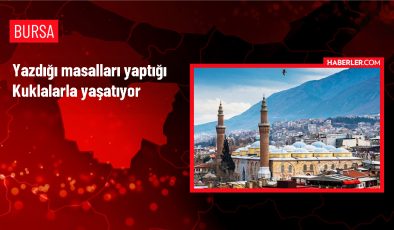 Tiyatro Sanatçısı Ezgi Nalbantoğlu Masalları Kuklalara Dönüştürüyor