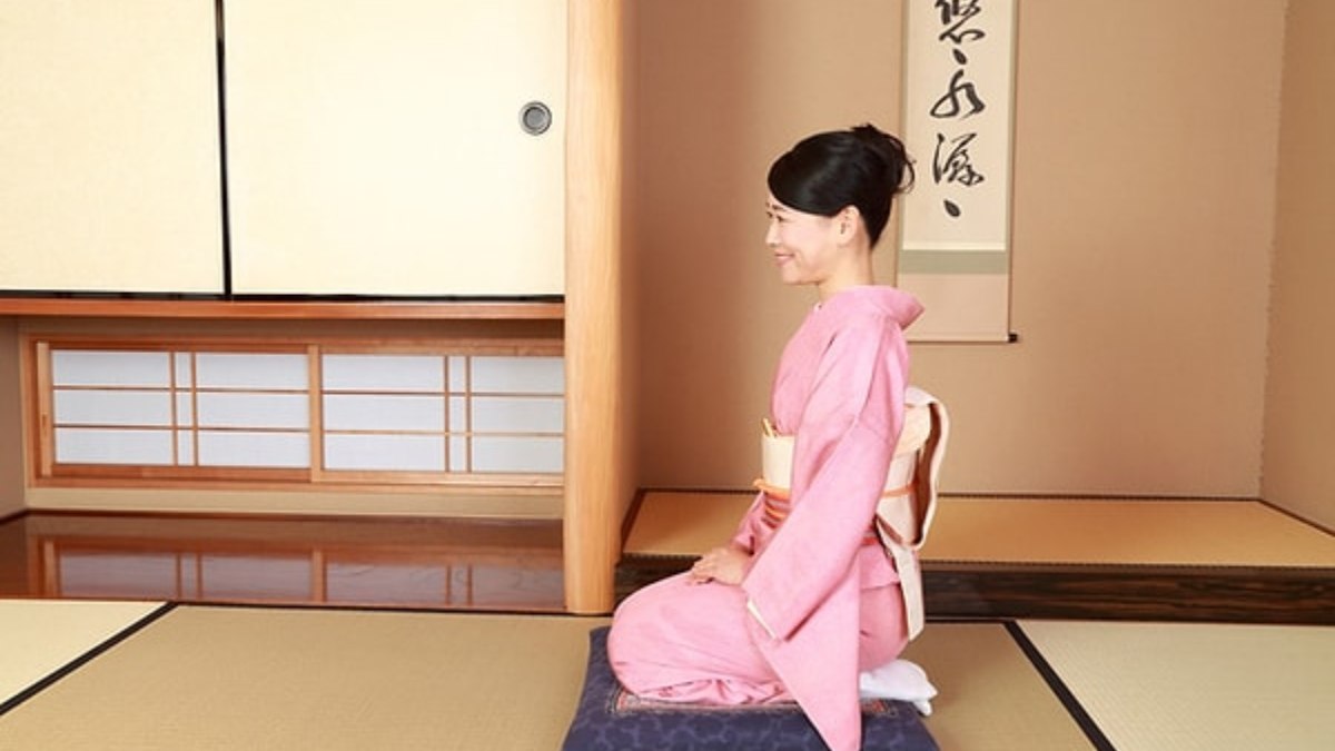 Japonların binlerce yıldır yerde oturmalarının sebebi bakın neymiş…