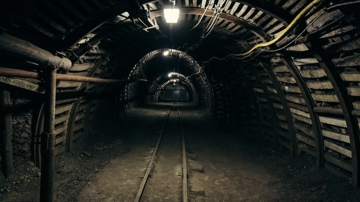 Polonya’da madende göçük meydana geldi