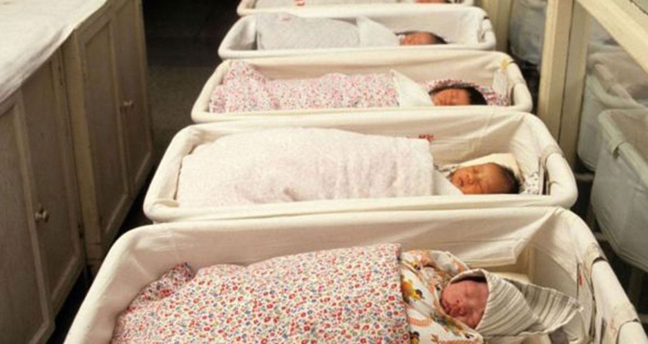 Parayı duyan koşa koşa çocuk yaptı: Hastaneler doldu taştı